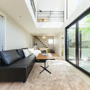 Ririleo Koenji Apartment