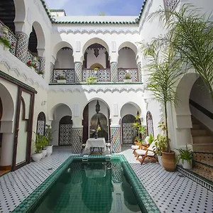 buradan rezervasyon yapın